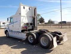 M-461  1995 Volvo GM Truck Tractor