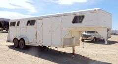 M-564  1983 Blake Stock Trailer