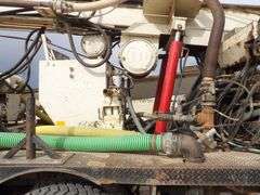 M-700 1998 Ford Louisville Truck W/Simco 7000 Well Drilling Rig