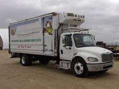 M-772 2005 Freightliner Reefer Truck