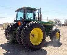 M-1252 John Deere 4955 MFWD Tractor