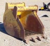M-381  Backhoe Bucket