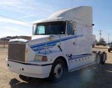 M-461  1995 Volvo GM Truck Tractor