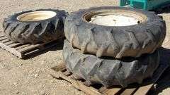 M-432 Tractor Tires & Wheels