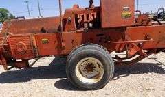M-1011  International 445 Baler