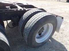 M-461  1995 Volvo GM Truck Tractor