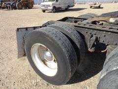 M-461  1995 Volvo GM Truck Tractor