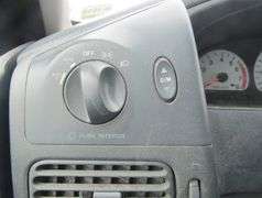 M-1058  2000 Nissan Quest SE Van