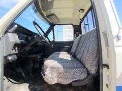 M-487  1991 Ford F-800 Crane Truck