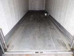M-772 2005 Freightliner Reefer Truck