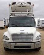 M-772 2005 Freightliner Reefer Truck
