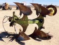M-430 John Deere Plow