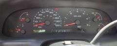 M-1271 2003 Ford F-550 Box Truck