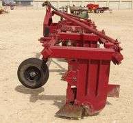 M-726 Cultivator