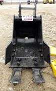 M-1075  8" Mini Excavator Dig Bucket
