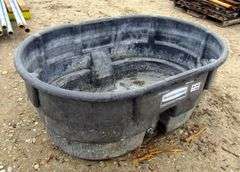 M-347  Rubbermaid Stock Tank