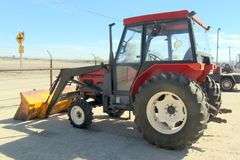 M-500  Zetor 4320 Tractor w/Loader