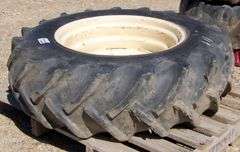 M-432 Tractor Tires & Wheels