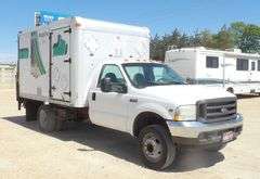M-1271 2003 Ford F-550 Box Truck