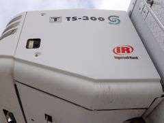 M-772 2005 Freightliner Reefer Truck