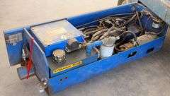 M-552  UpRight Scissor Lift