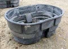 M-347  Rubbermaid Stock Tank