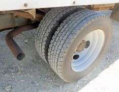 M-1271 2003 Ford F-550 Box Truck