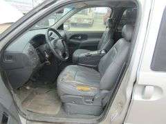 M-1058  2000 Nissan Quest SE Van