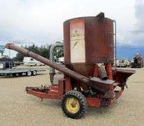 M-909  Farm Hand Grinder Mixer