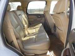 M-1138  2007 GMC Yukon SLT 4x4 SUV
