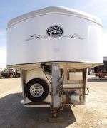 M-687  2008 Royal Competitor 4 Horse Aluminum Trailer
