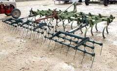 M-811  John Deere 1100 Chisel Plow