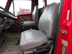 M-700 1998 Ford Louisville Truck W/Simco 7000 Well Drilling Rig