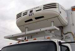 M-772 2005 Freightliner Reefer Truck