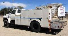 M-487  1991 Ford F-800 Crane Truck