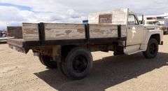 M-910  1977 Ford F600 Dump Truck