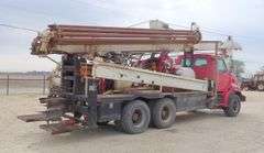 M-700 1998 Ford Louisville Truck W/Simco 7000 Well Drilling Rig