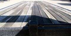 M-1260 2005 Gooseneck Flatbed Trailer