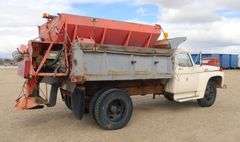 M-874 1966 Ford F600 Dump Truck