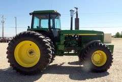 M-1252 John Deere 4955 MFWD Tractor