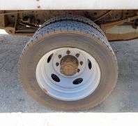 M-1271 2003 Ford F-550 Box Truck