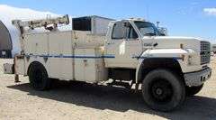 M-487  1991 Ford F-800 Crane Truck