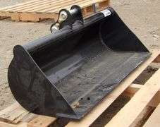 M-1076 31" Mini Excavator Cleanup Bucket