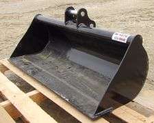M-1076 31" Mini Excavator Cleanup Bucket