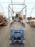 M-552  UpRight Scissor Lift