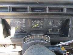 M-487  1991 Ford F-800 Crane Truck