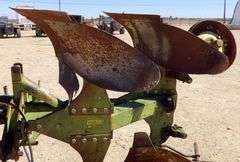 M-430 John Deere Plow