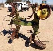 M-430 John Deere Plow