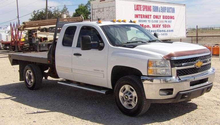 M-1525 2013 Chevy Silverado 2500 HD FB Pickup