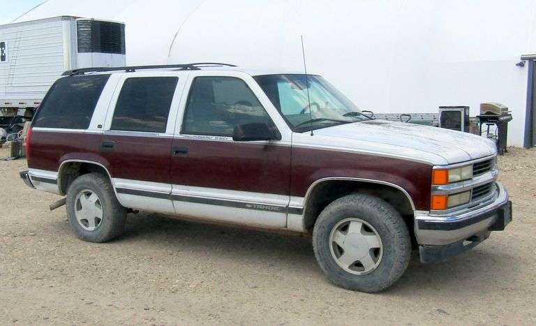 M-1539 1998 Chevy Tahoe